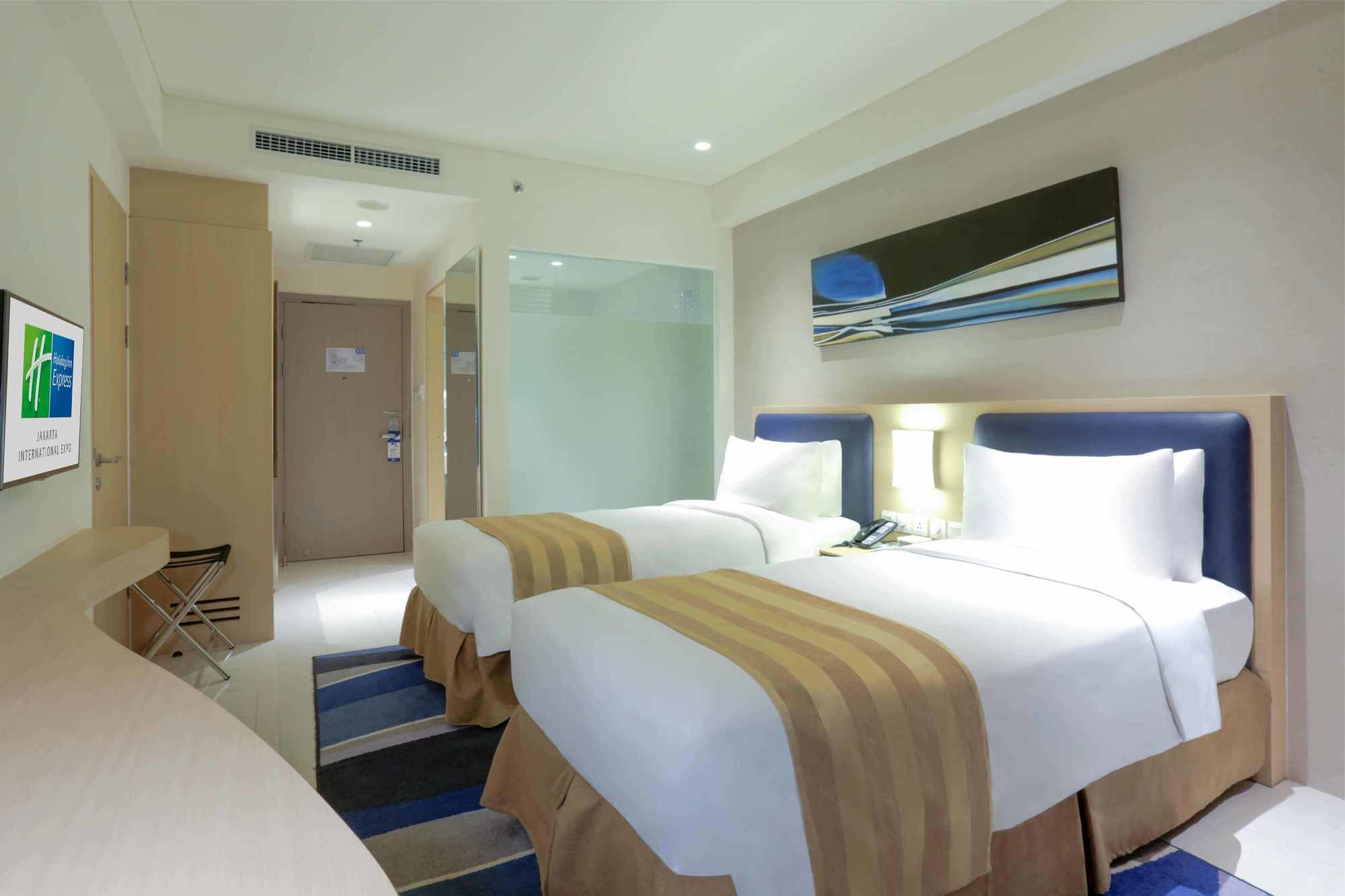 Holiday Inn Express Jakarta International Expo