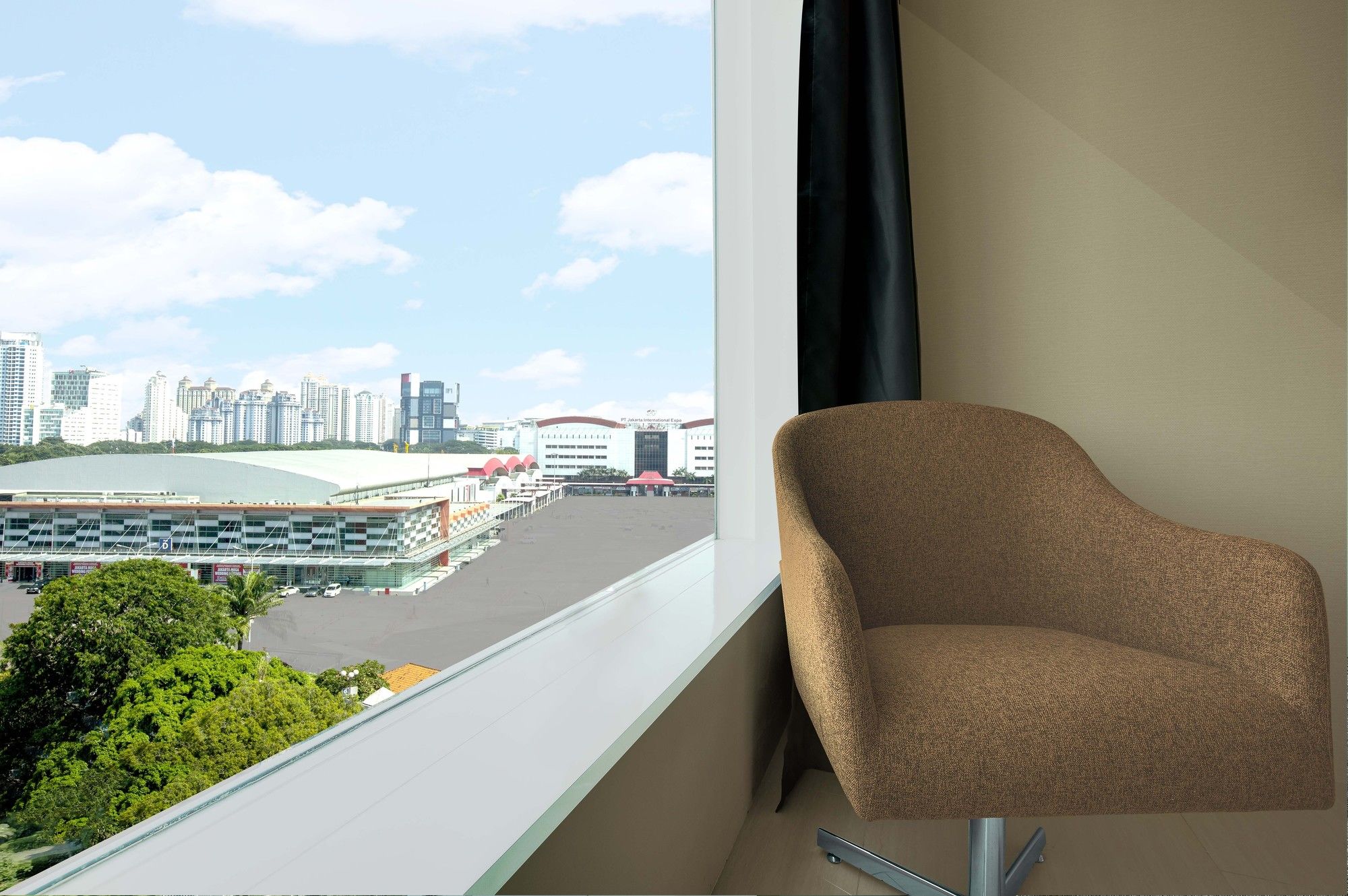 Holiday Inn Express Jakarta International Expo
