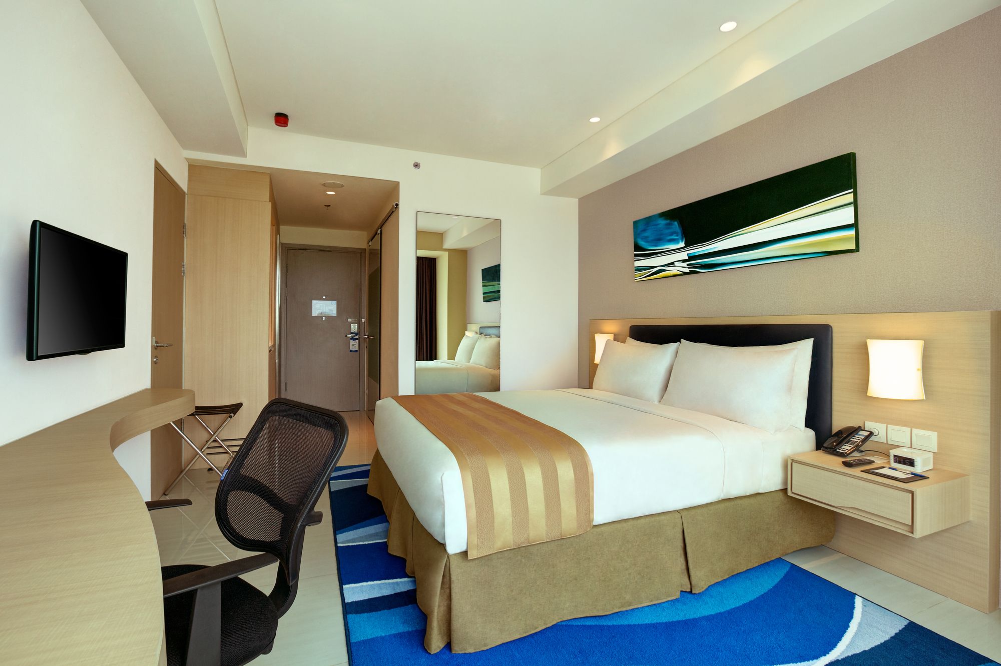 Holiday Inn Express Jakarta International Expo