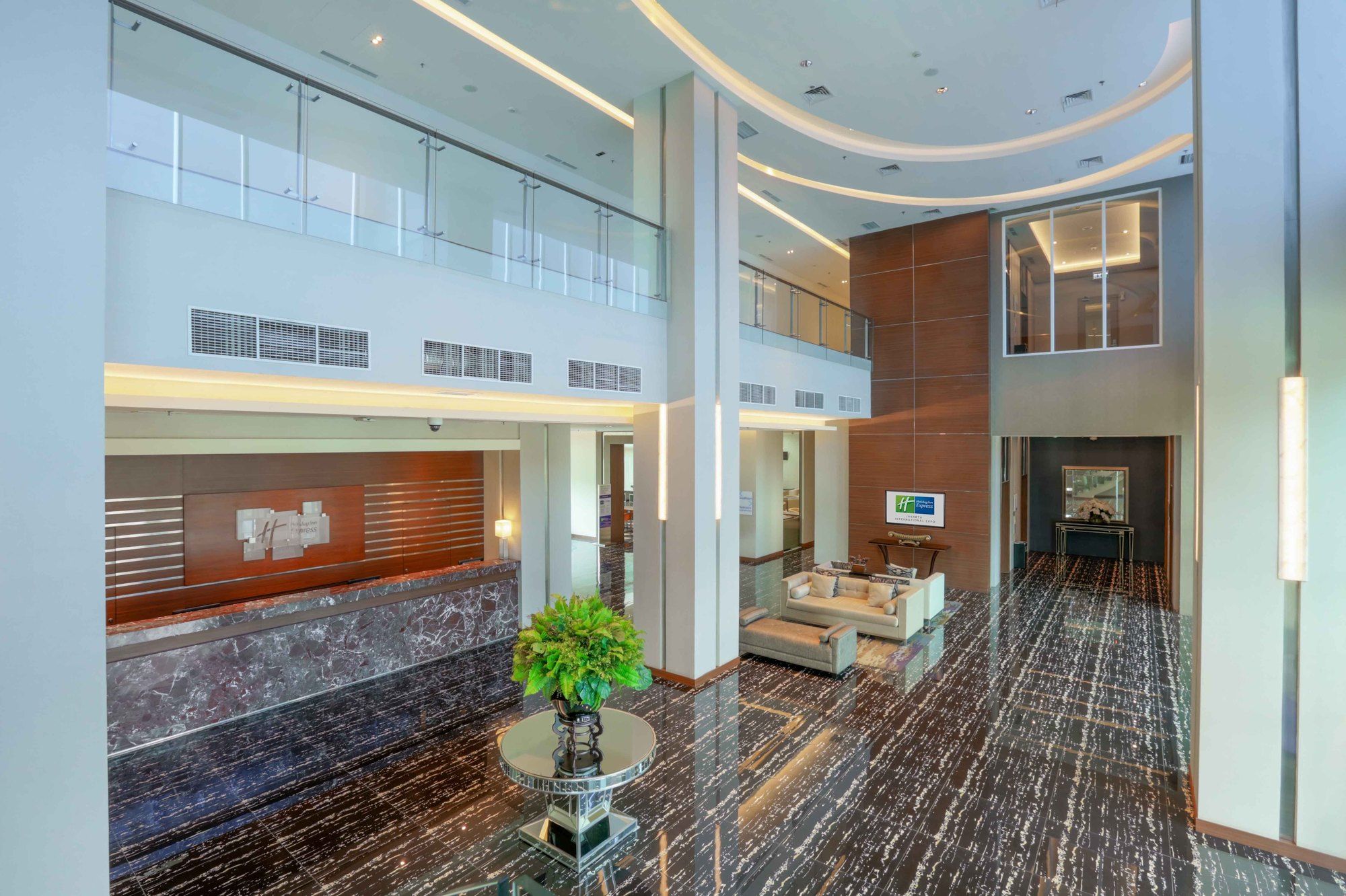 Holiday Inn Express Jakarta International Expo