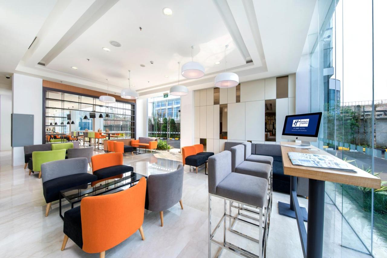 Holiday Inn Express Jakarta Matraman