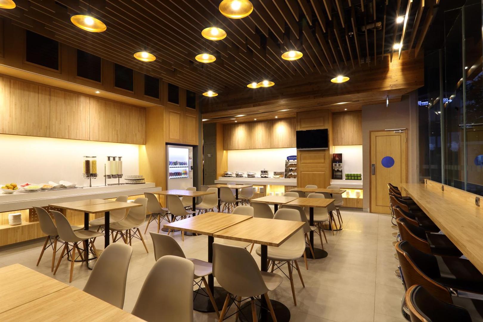 AI Hotel Jakarta Thamrin
