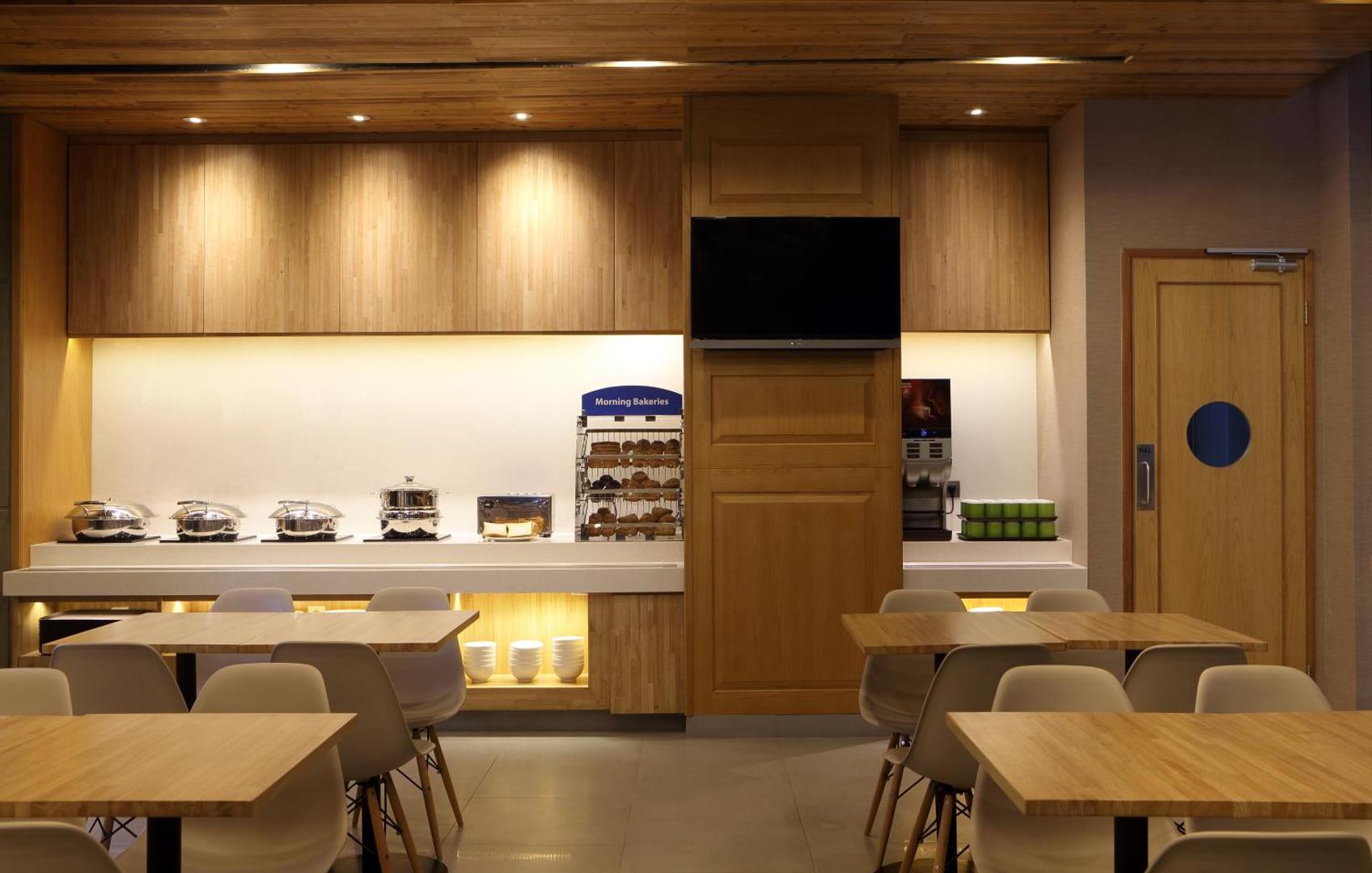 AI Hotel Jakarta Thamrin