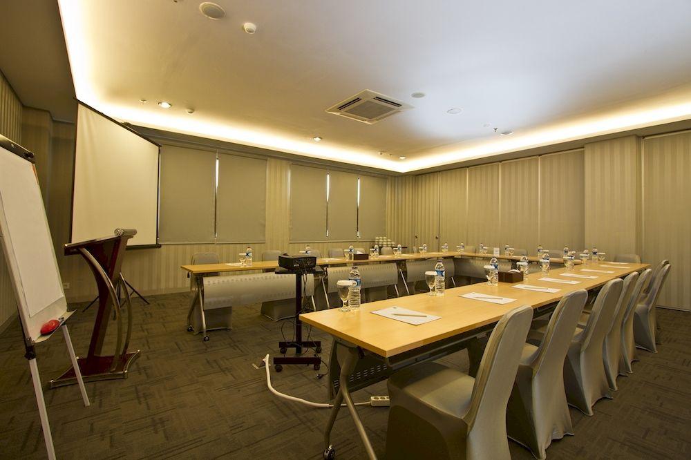 Hotel 88 Grogol
