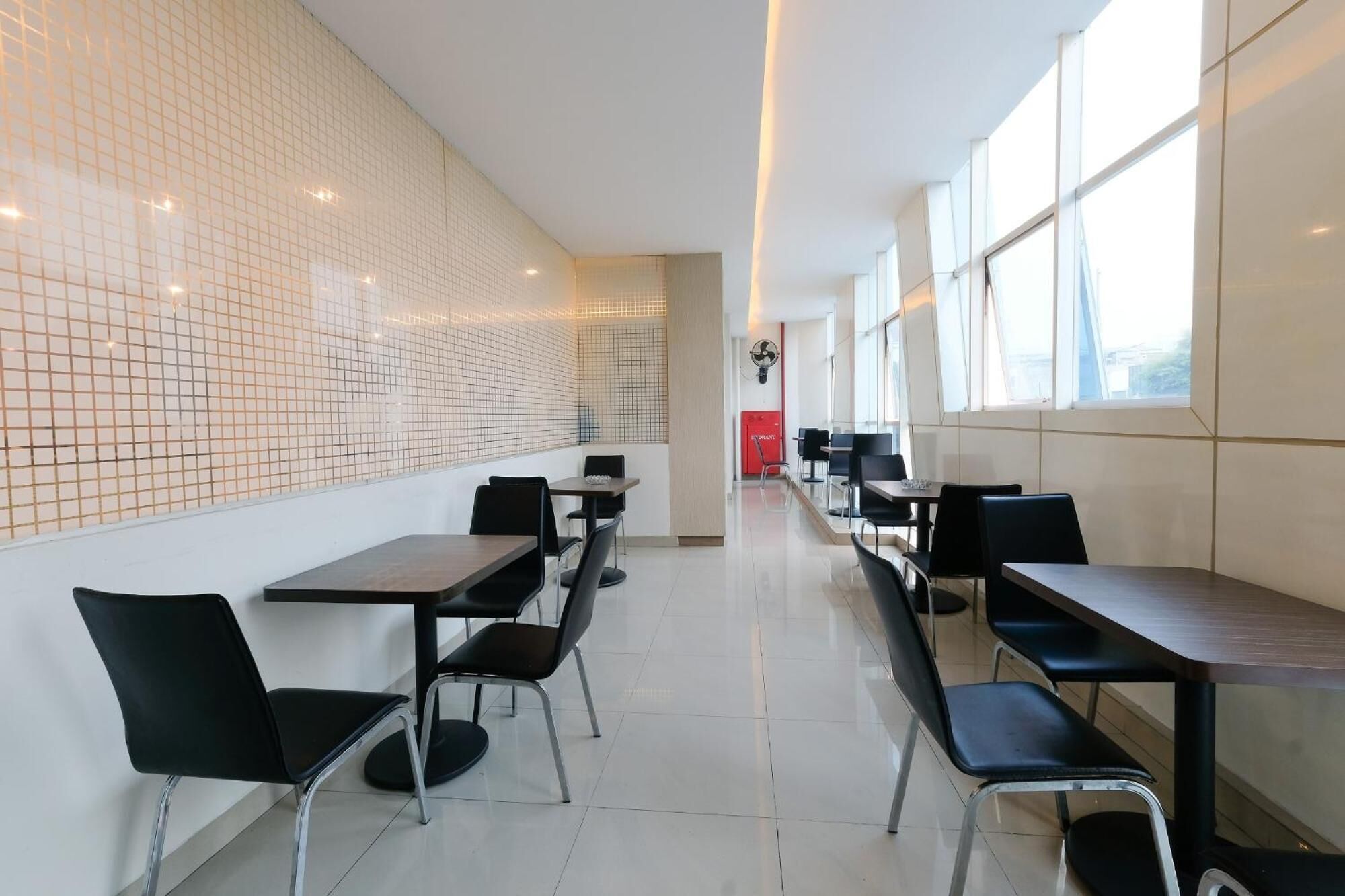 Hotel 88 Mangga Besar 62