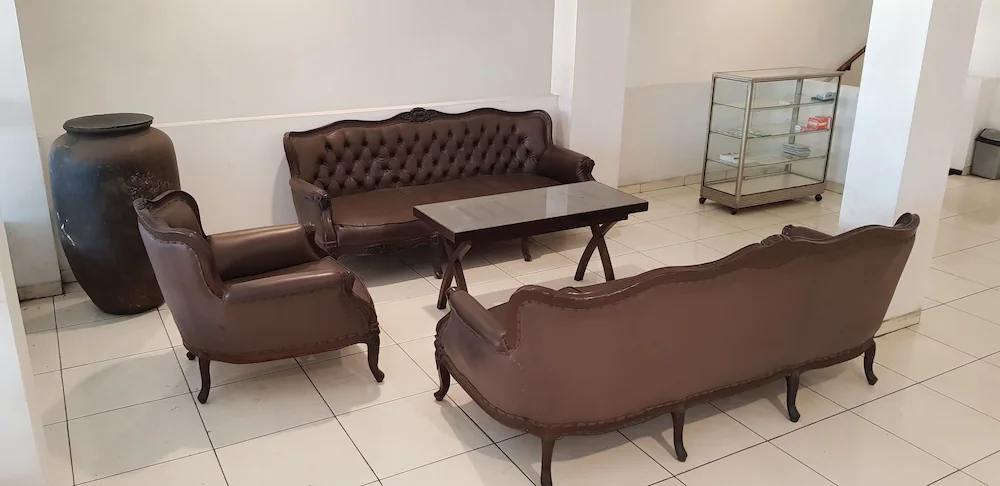 Hotel De'Qur Jakarta Kota