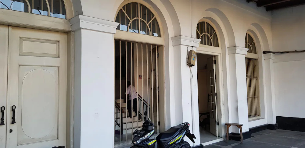 Hotel De'Qur Jakarta Kota