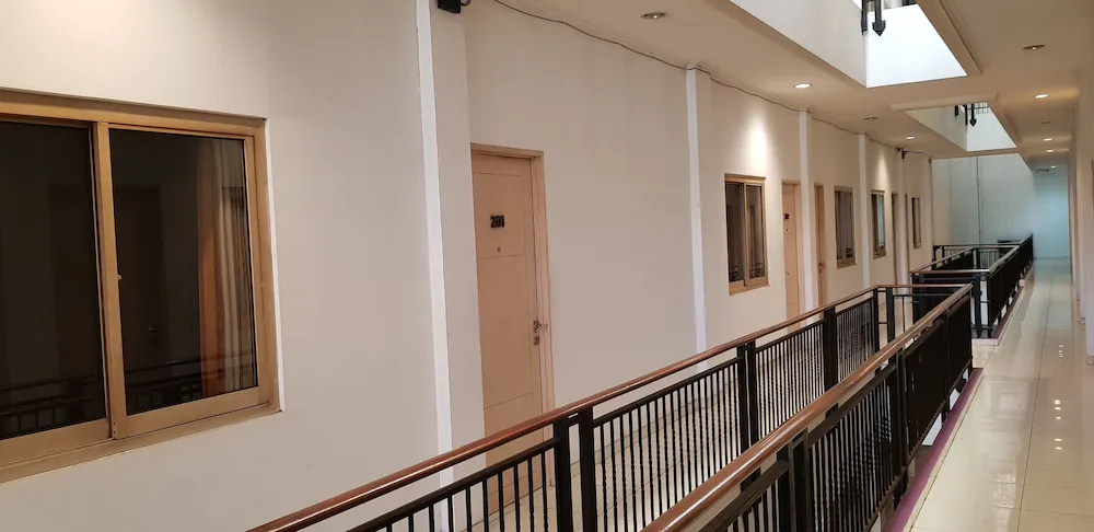 Hotel De'Qur Jakarta Kota