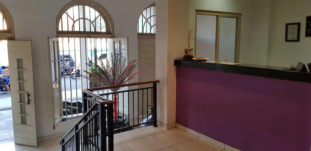 Hotel De'Qur Jakarta Kota