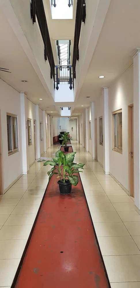 Hotel De'Qur Jakarta Kota