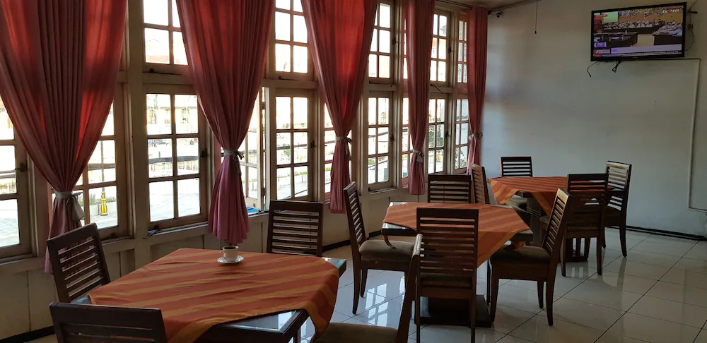 Hotel De'Qur Jakarta Kota