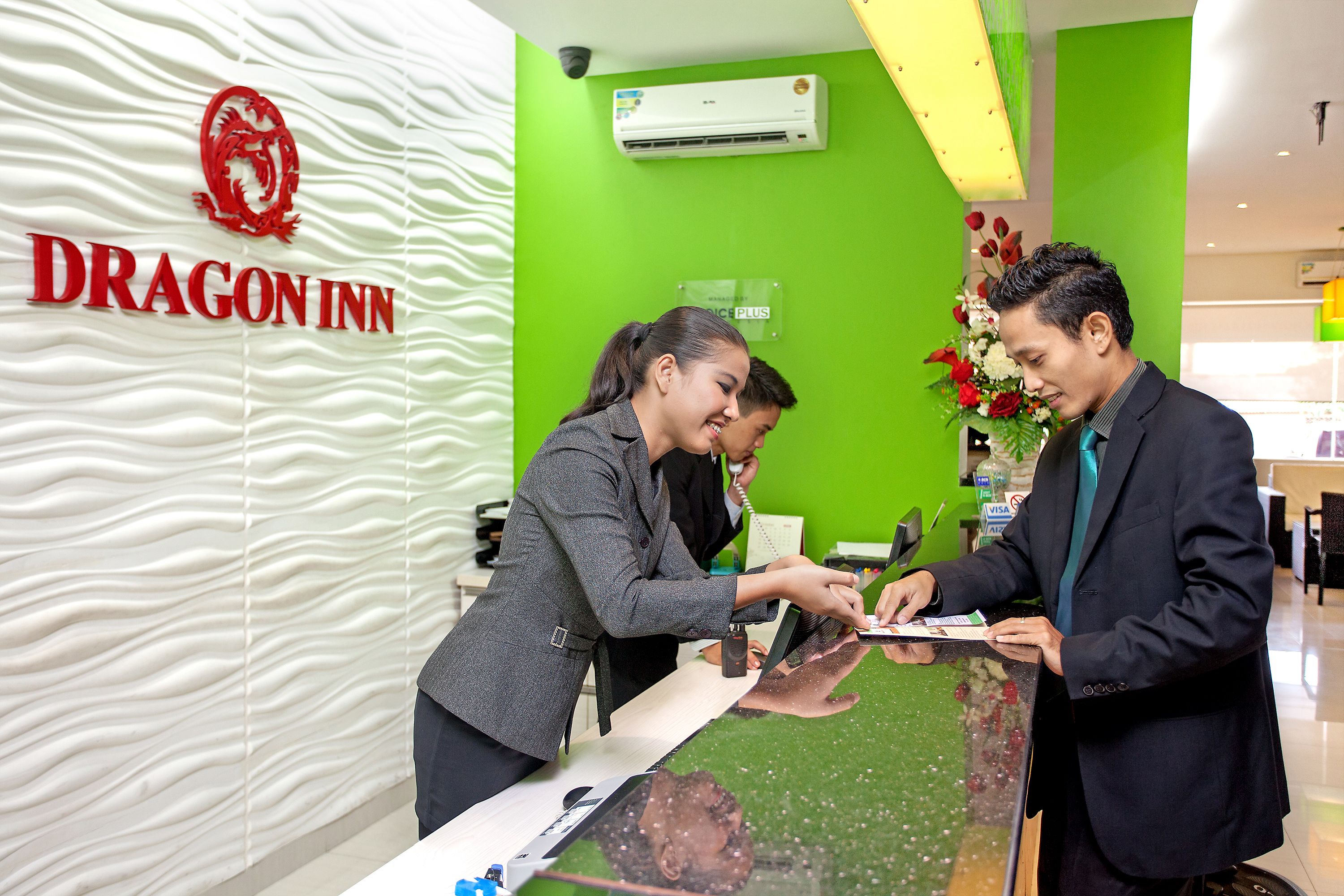 Hotel Dragon Inn By Shm