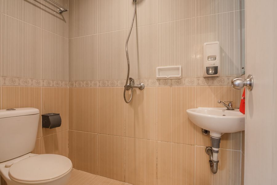 Hotel Feodora by RedDoorz