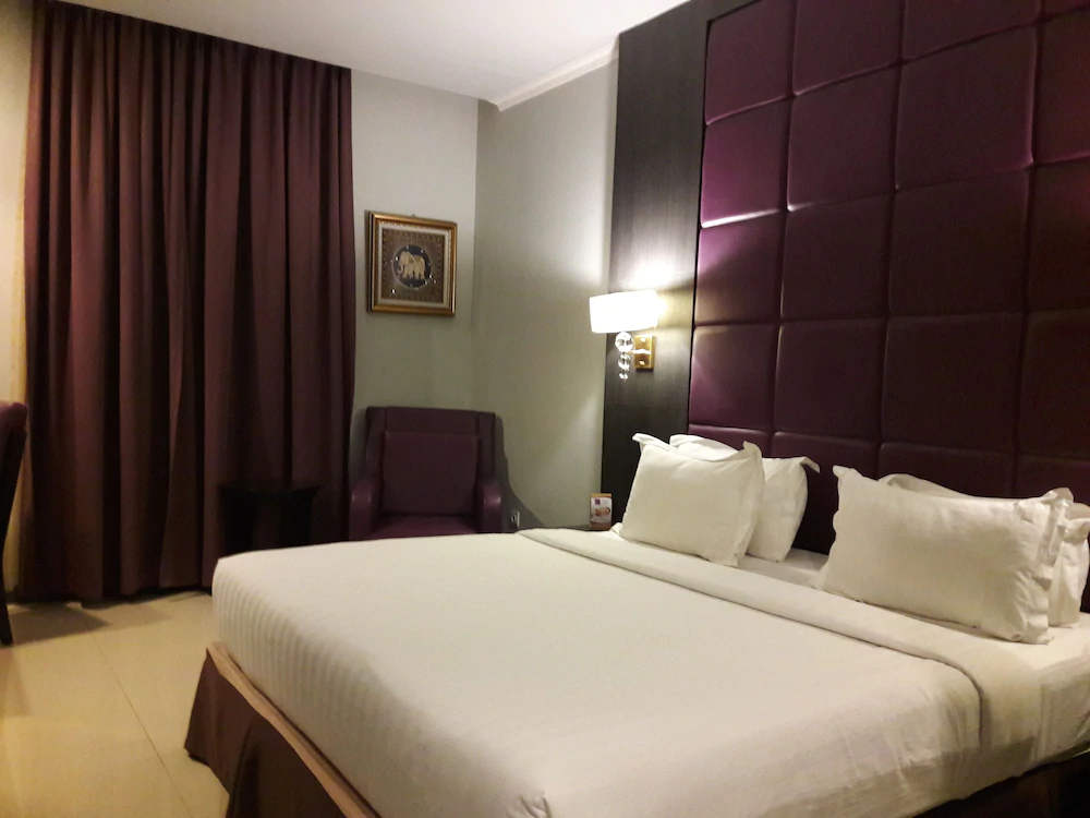 Hotel Grand Paragon