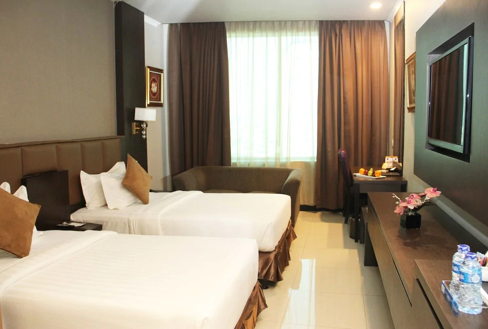 Hotel Grand Paragon
