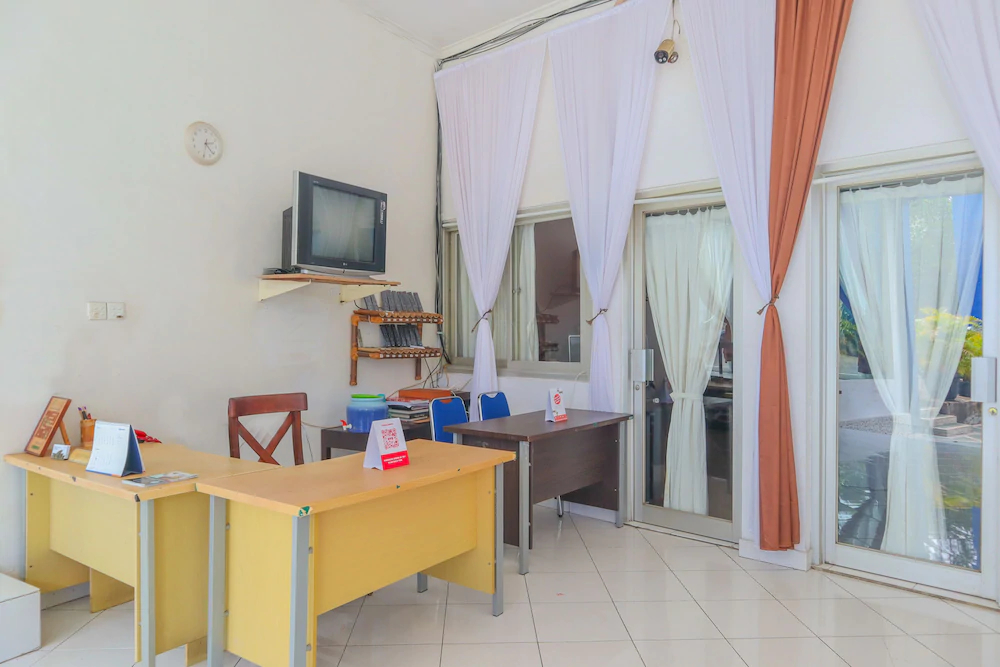 Hotel House Of Eva Syariah by OYO Rooms