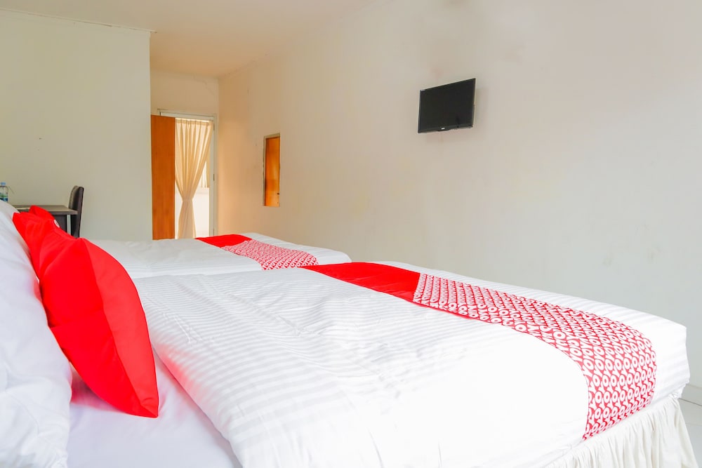 Hotel House Of Eva Syariah by OYO Rooms