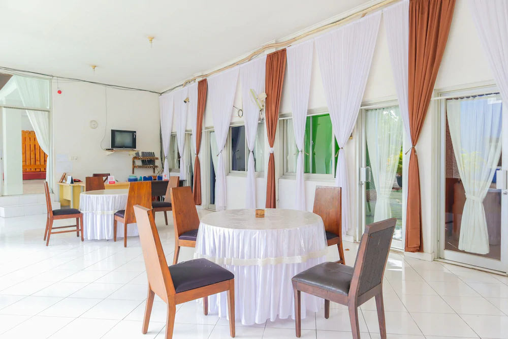 Hotel House Of Eva Syariah by OYO Rooms