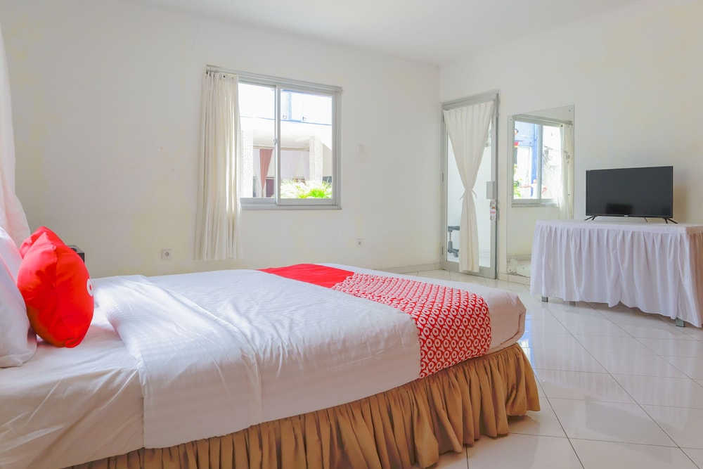 Hotel House Of Eva Syariah by OYO Rooms