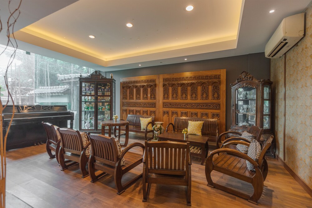 Hotel Jusenny Syariah by OYO Rooms