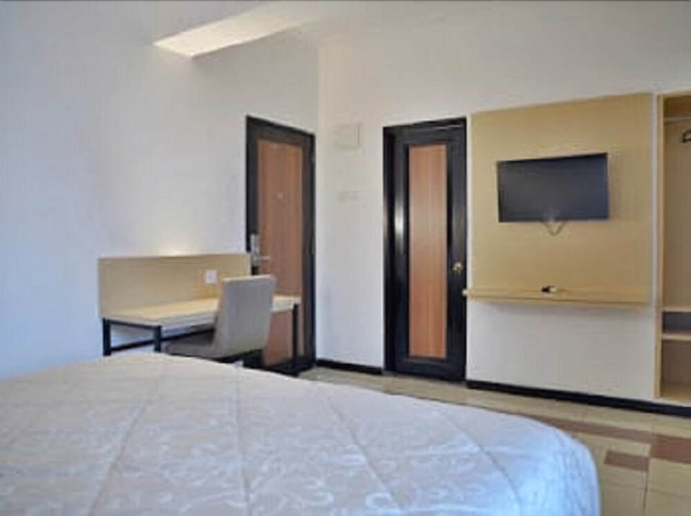 Hotel Jusenny Syariah by OYO Rooms