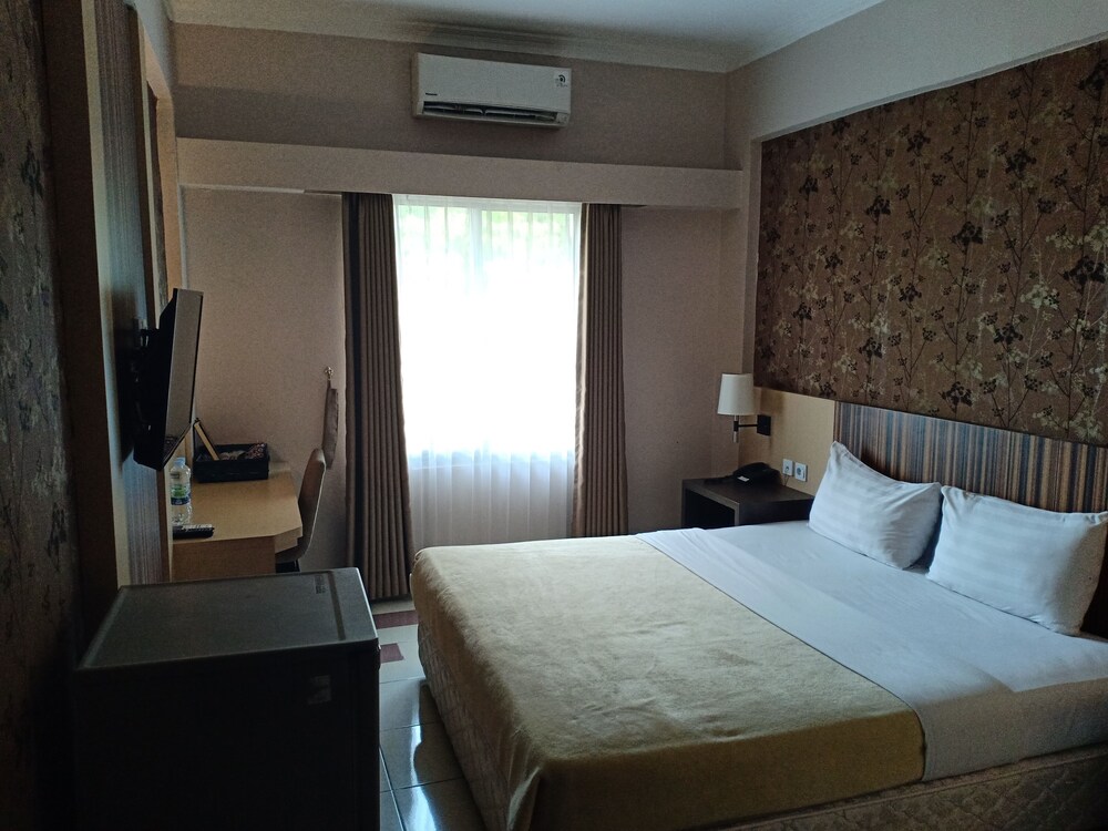 Hotel Jusenny Syariah by OYO Rooms