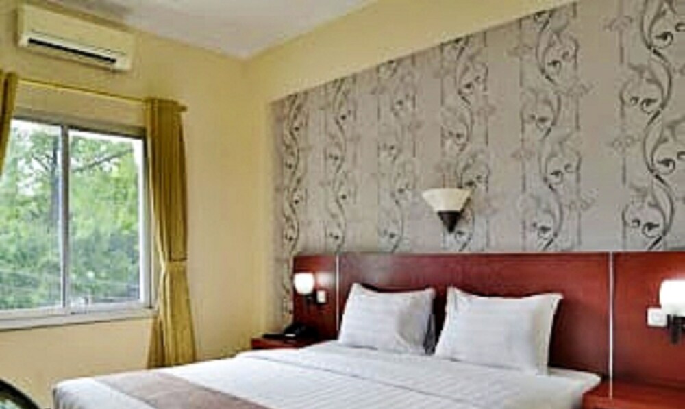 Hotel Jusenny Syariah by OYO Rooms