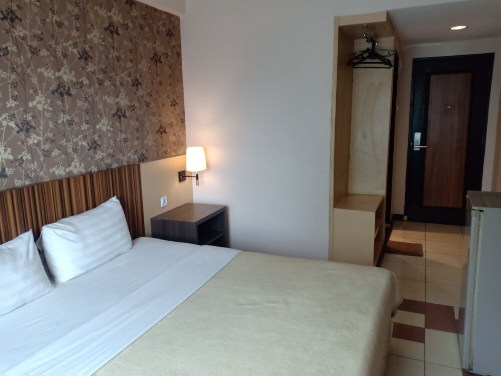 Hotel Jusenny Syariah by OYO Rooms