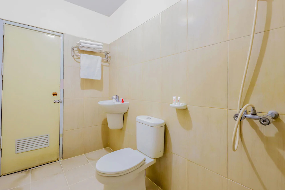 Hotel Kalisma Syariah by OYO Rooms