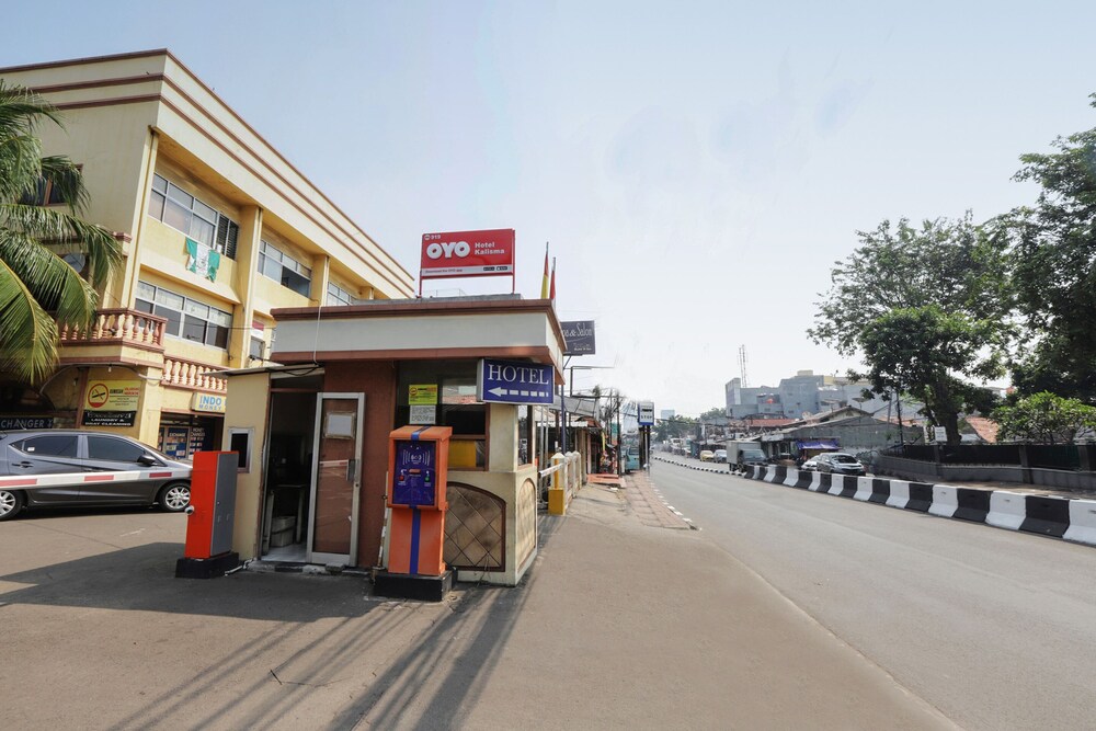 Hotel Kalisma Syariah by OYO Rooms