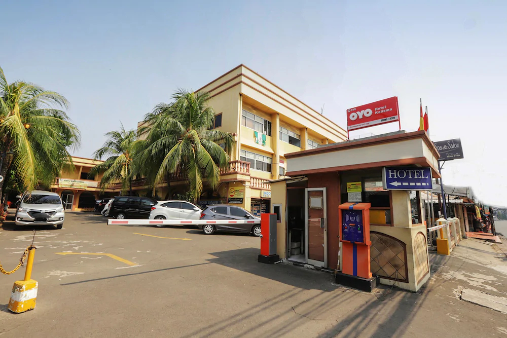 Hotel Kalisma Syariah by OYO Rooms