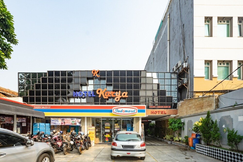 Hotel Karya by Reddoorz