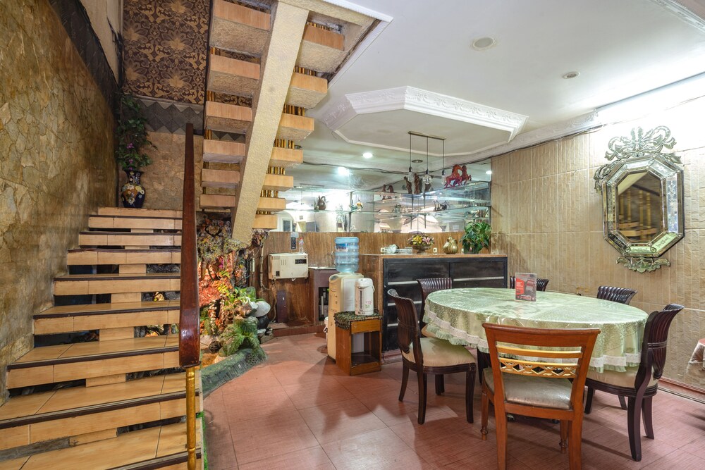 Hotel Karya by Reddoorz