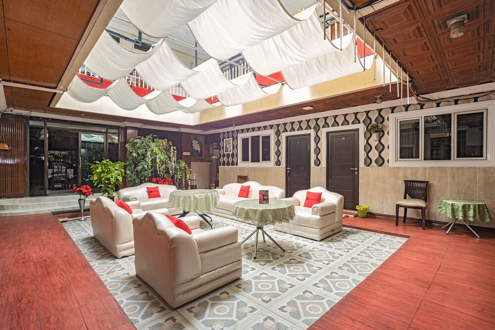 Hotel Karya by Reddoorz