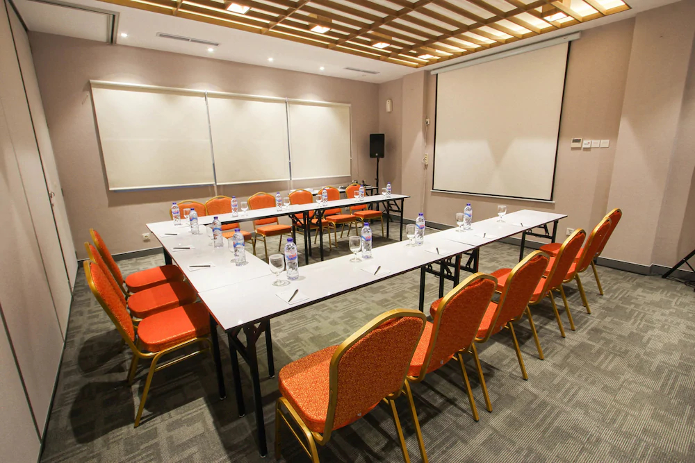 Hotel Kuretakeso Kemang