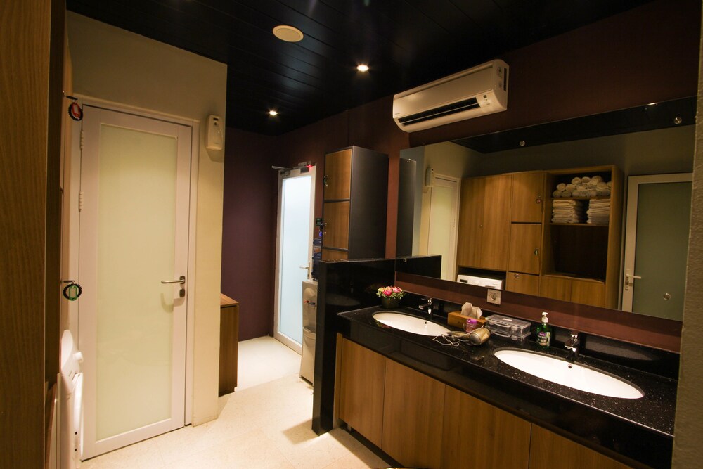 Hotel Kuretakeso Kemang