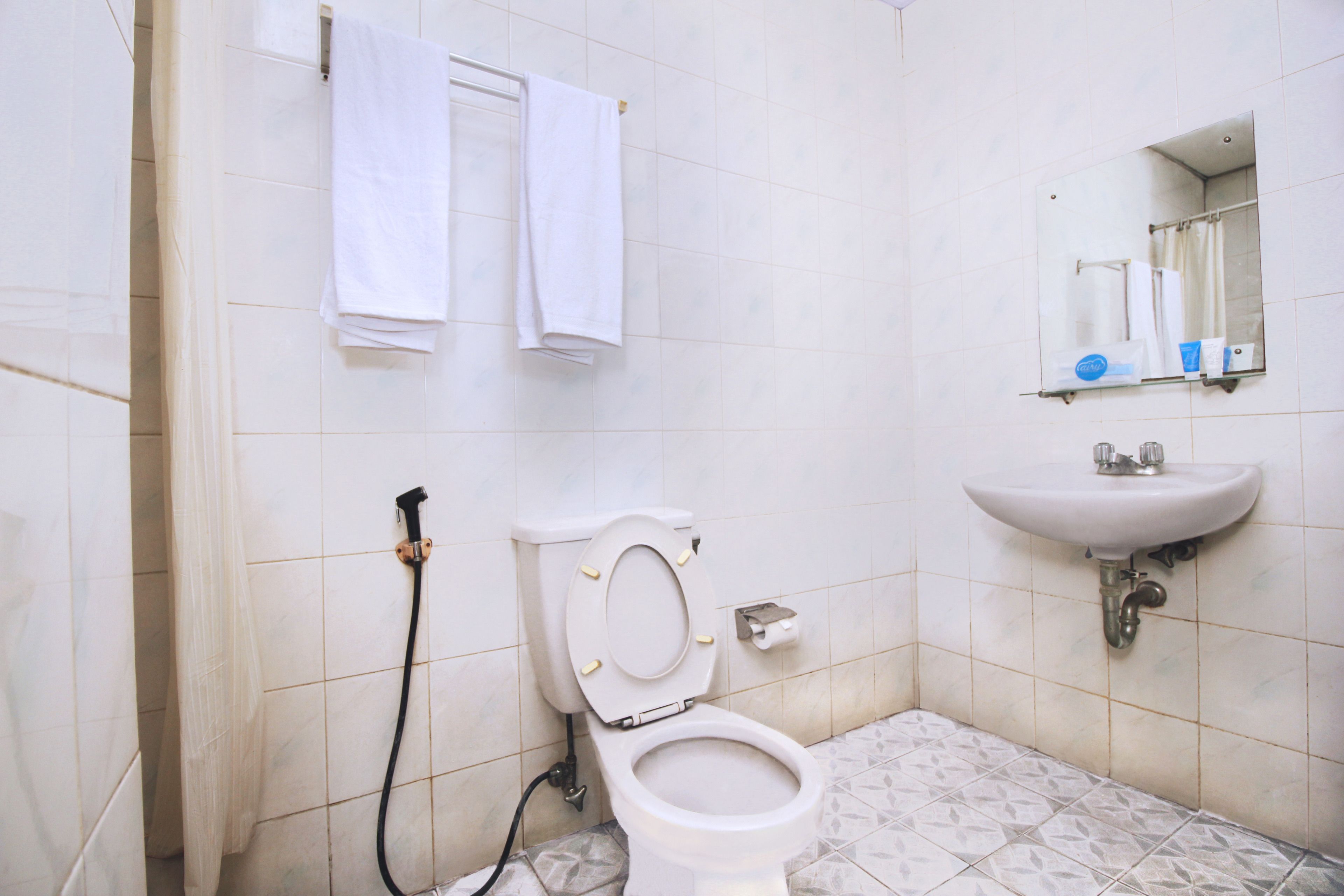 Hotel Lautze Indah by Airyrooms