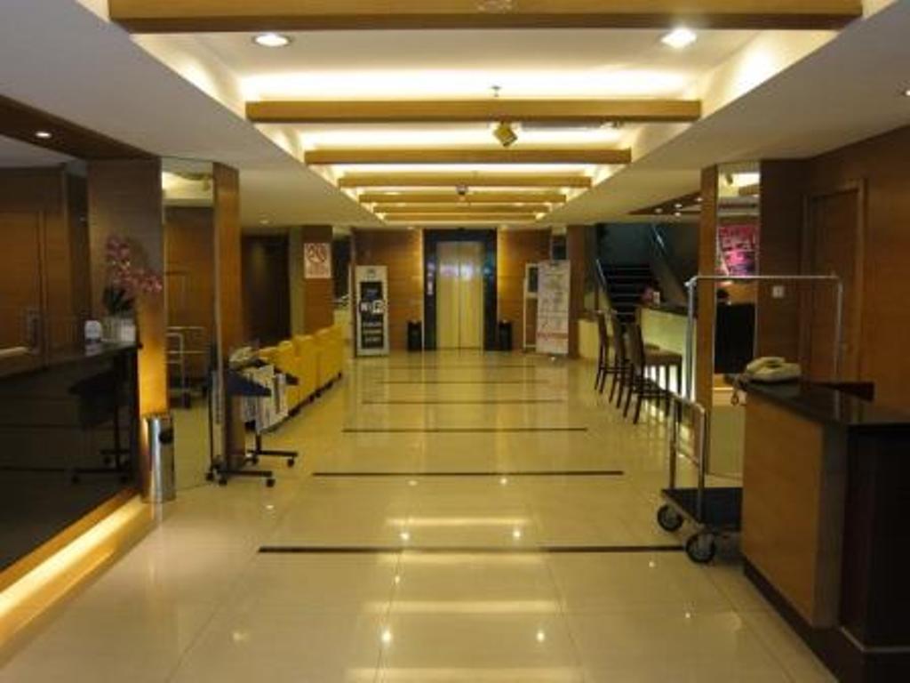 Hotel Melawai 2