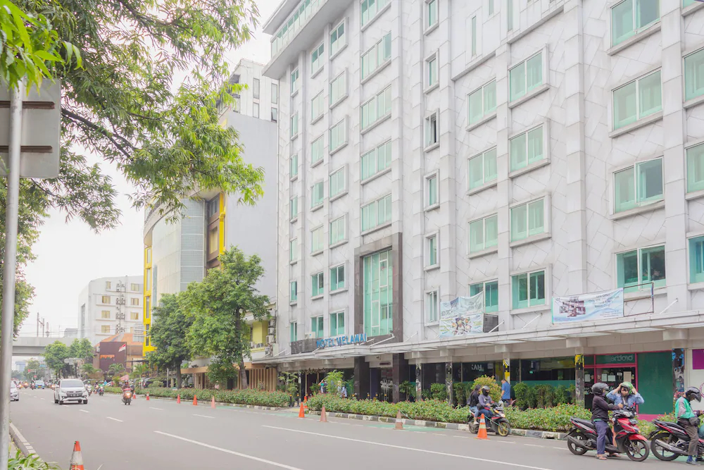 Hotel Melawai by OYO Rooms