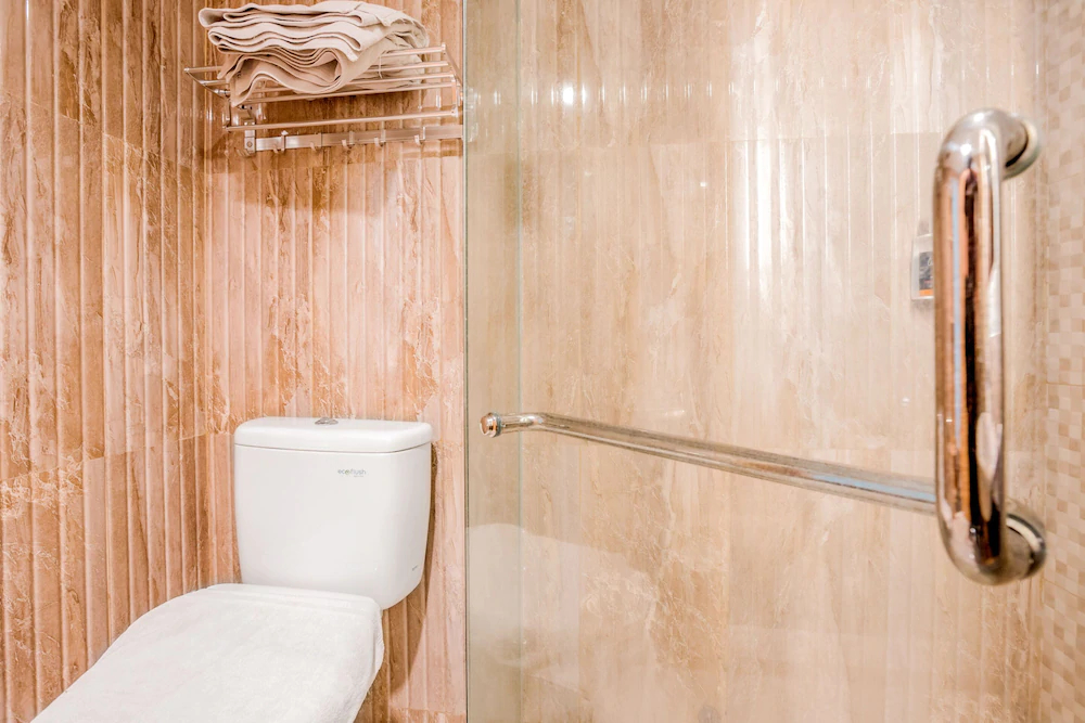 Hotel Melawai by OYO Rooms