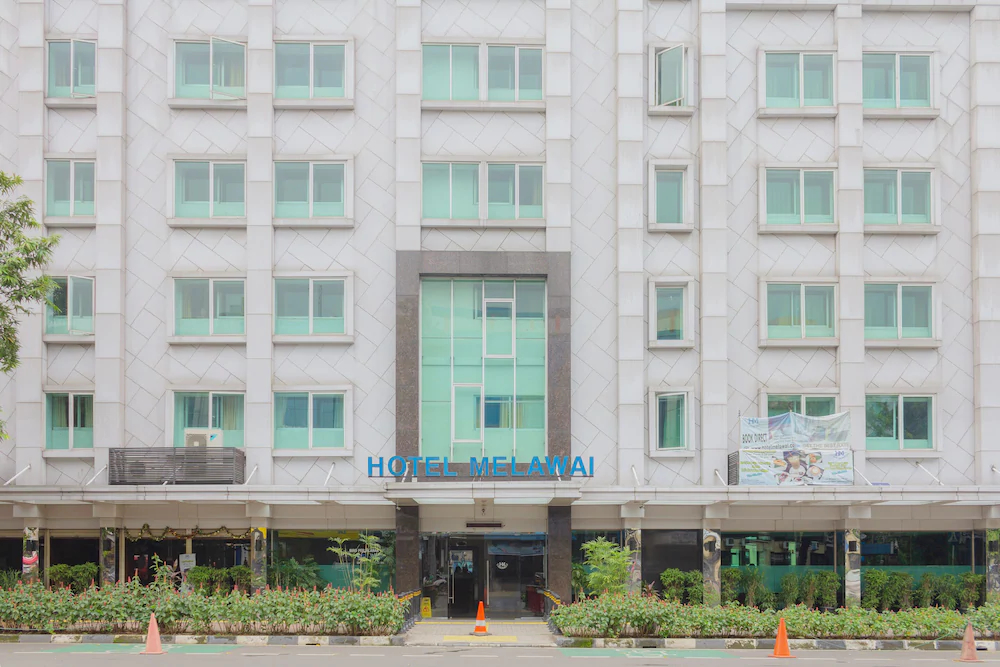 Hotel Melawai by OYO Rooms