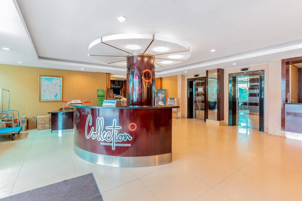 Hotel Melawai by OYO Rooms