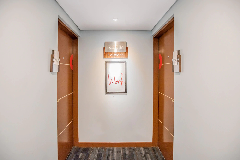 Hotel Melawai by OYO Rooms