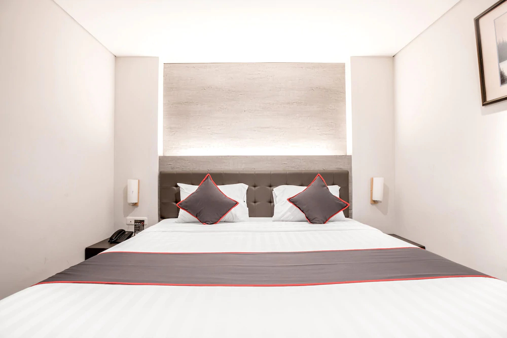 Hotel Melawai by OYO Rooms