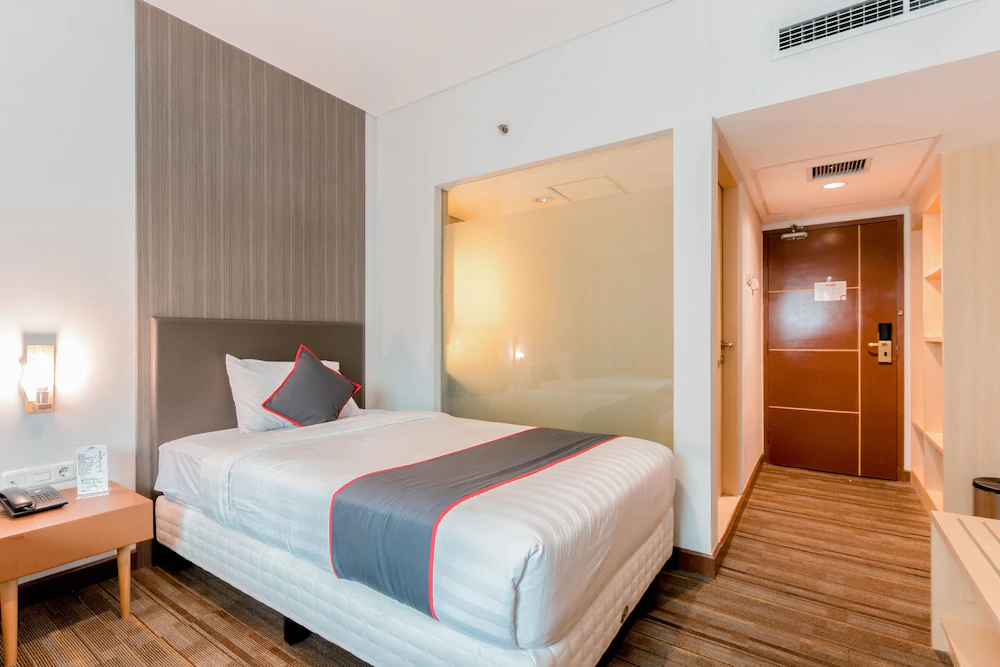 Hotel Melawai by OYO Rooms