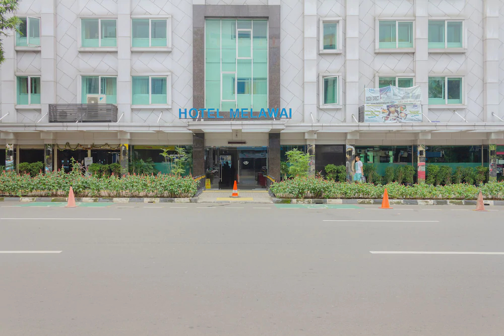Hotel Melawai by OYO Rooms