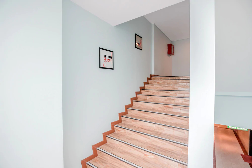 Hotel Melawai by OYO Rooms