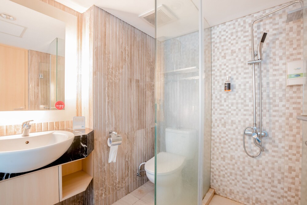 Hotel Melawai by OYO Rooms