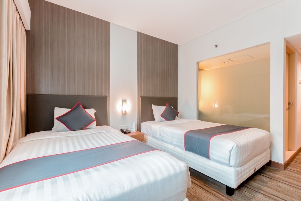 Hotel Melawai by OYO Rooms