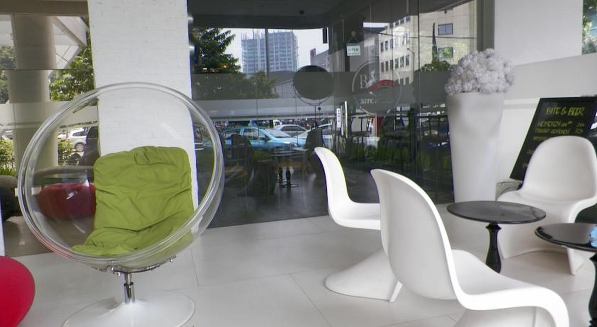 MAXONE Premier Melawai